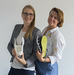 Daniela Wirthl (CCO sendance GmbH; l.) und Yana Vereshchaga (CTO sendance GmbH) ©sendance GmbH