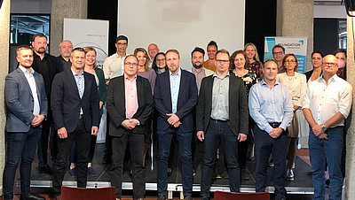 Rund 20 Vertreter*innen nahmen vor Ort am Seminar teil, während 30 weitere Teilnehmer*innen virtuell den Vorträgen der Expert*innen folgten. © Business Upper Austria