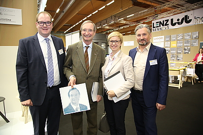 Von links: Stephan Hölzl (Business Upper Austria), Dr. Christoph Leitl (WKO), Mag. Doris Hummer (WKO Oberösterreich), Erich Gaffal (Business Upper Austria) © MesseWels_Handwerk
