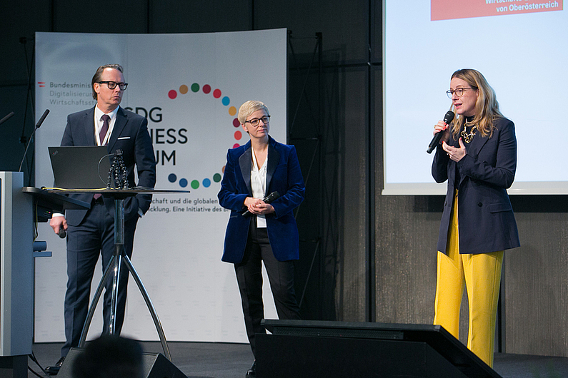 OÖ Zukunftsforum 2022: Diskussionsrunde beim SDG Business Forum mit Ministerin Schramböck. ©cityfoto.at/Pelzl