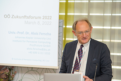 Alois Ferscha, Vorstand Institut für Pervasive Computing, JKU Linz ©cityfoto.at/Roland Pelzl