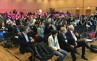 Publikum sitzend bei EEN Jahreskonferenz