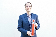 Dr. Thomas Rittenschober (Geschäftsführer Seven Bel GmbH) freut sich über den 1. Platz in der Kategorie Kleine und Mittlere Unternehmen, © Seven Bel GmbH