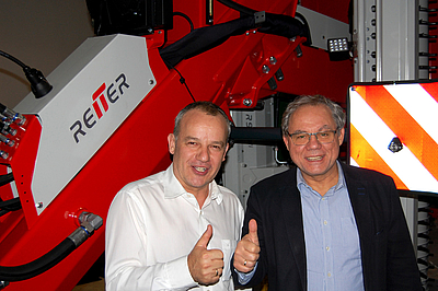 Erfinder und Firmengründer DI Thomas Reiter (li) und der Patentexperte der Business Upper Austria, Dr. Udo Gennari (re) © Business Upper Austria