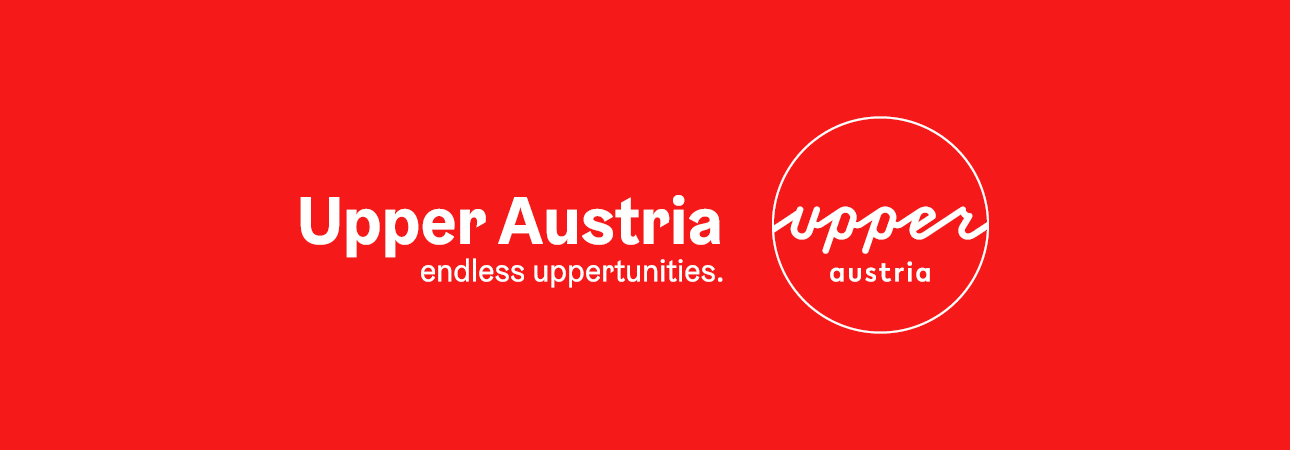 Header Bild in Rot mit Upper Austria Logo